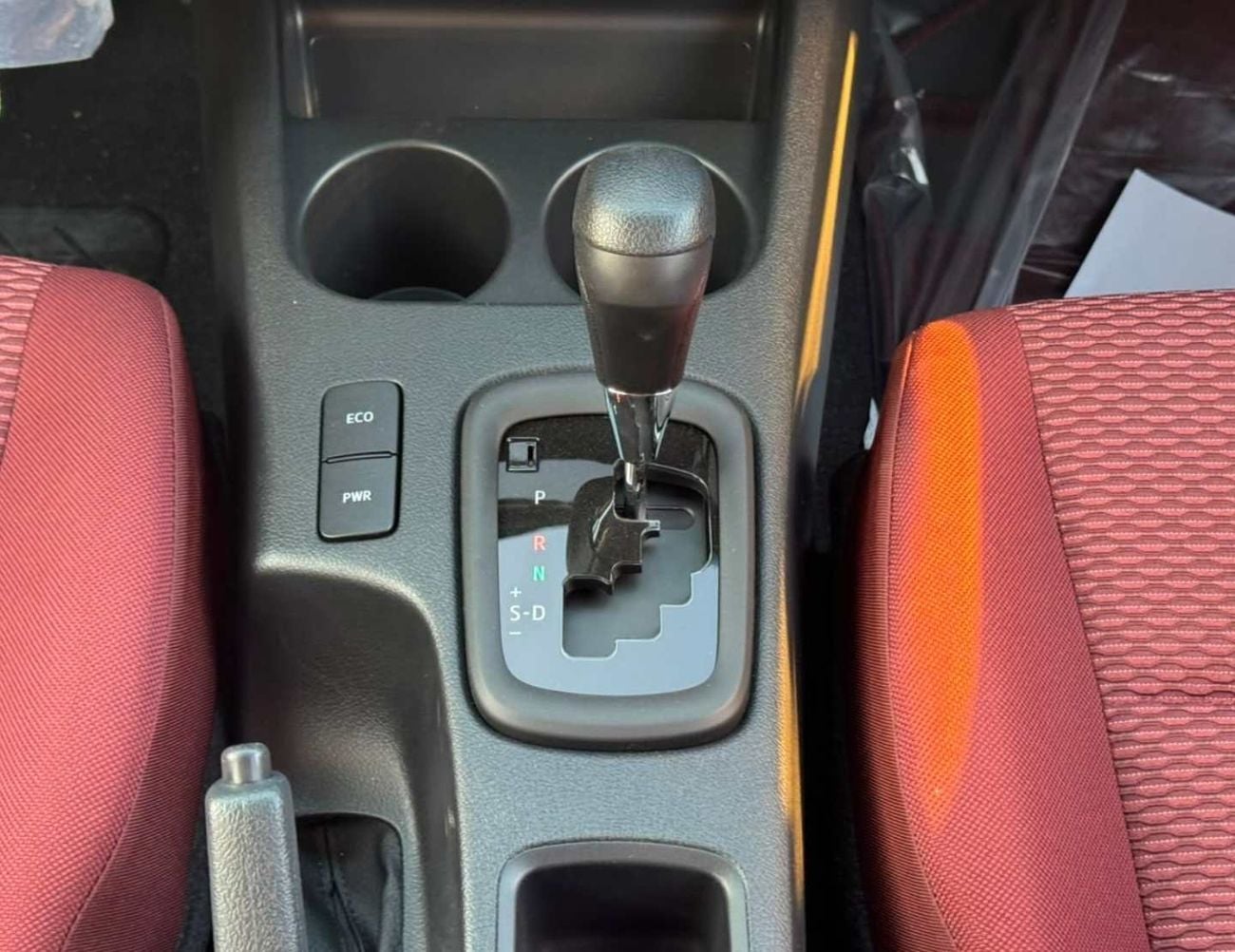 Toyota Hilux GLX DOUBLE CABIN || 2.7L PETROL A/T 4WD / MANUAL AC / FR&RR CHROME BUMPERS WITH HUK (CODE # HPAME)
