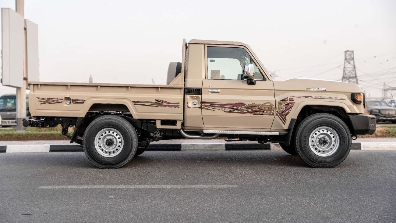 تويوتا لاند كروزر بيك آب 2025 Toyota Land Cruiser LC 79 SC 2.8L AT Diesel