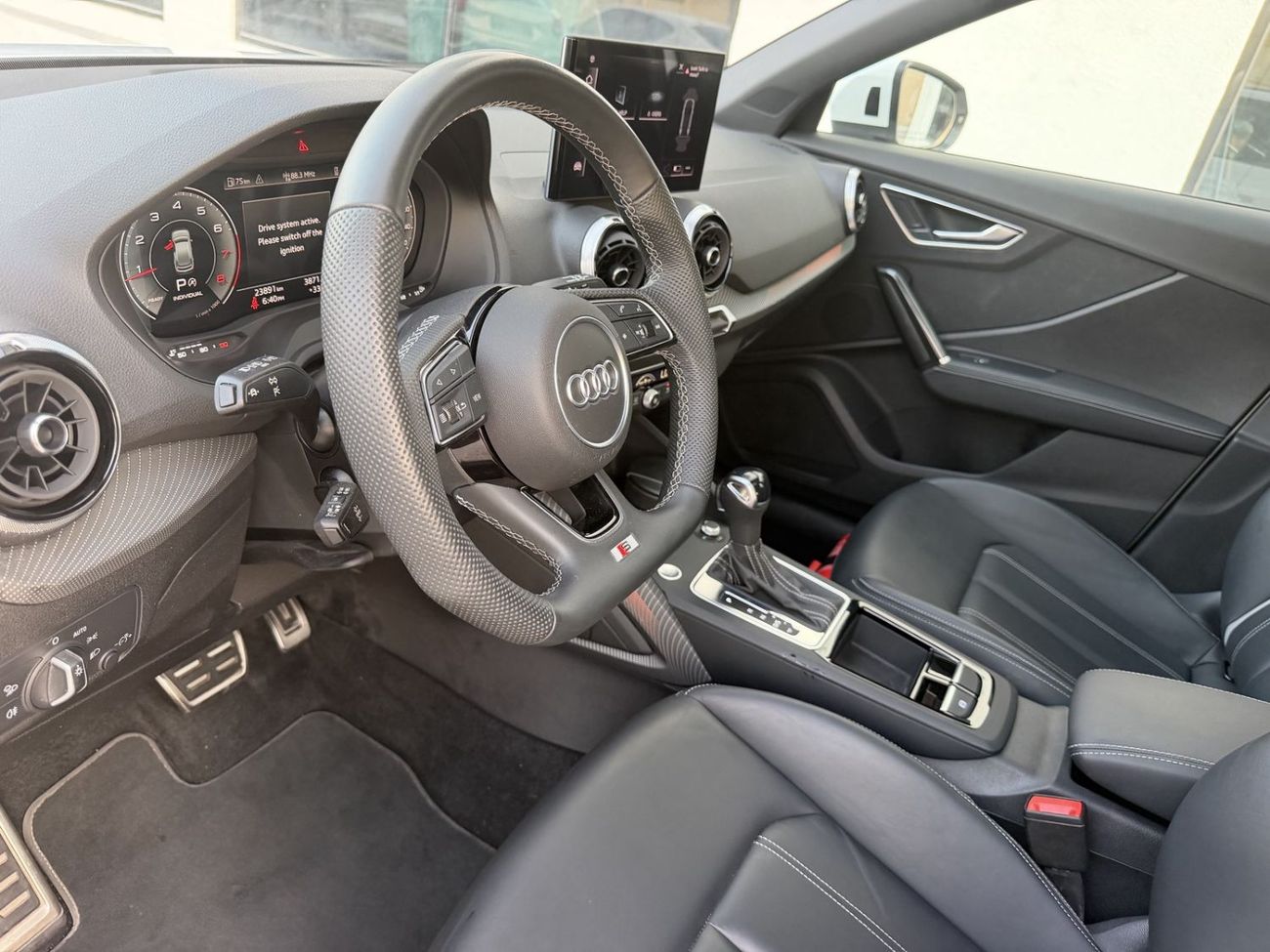 Audi Q2 35 TFSI BLACK, миниатюра 12