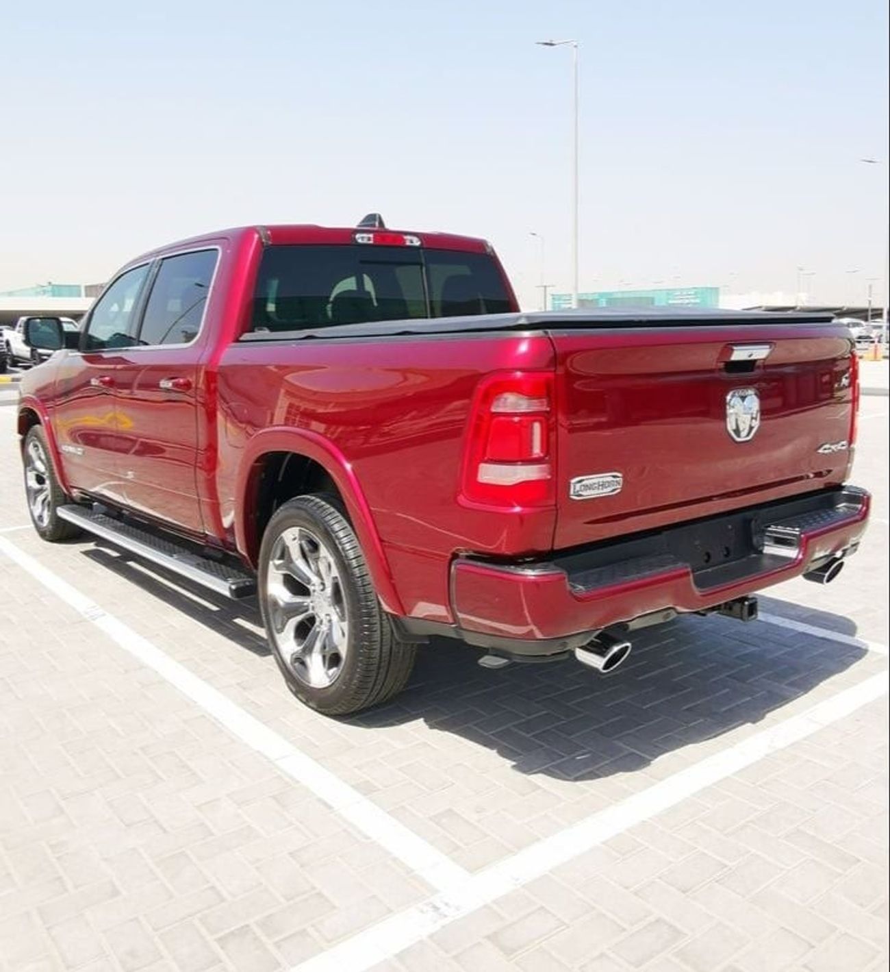 RAM 1500 Dodge RAM Longhorn - 2022- Red