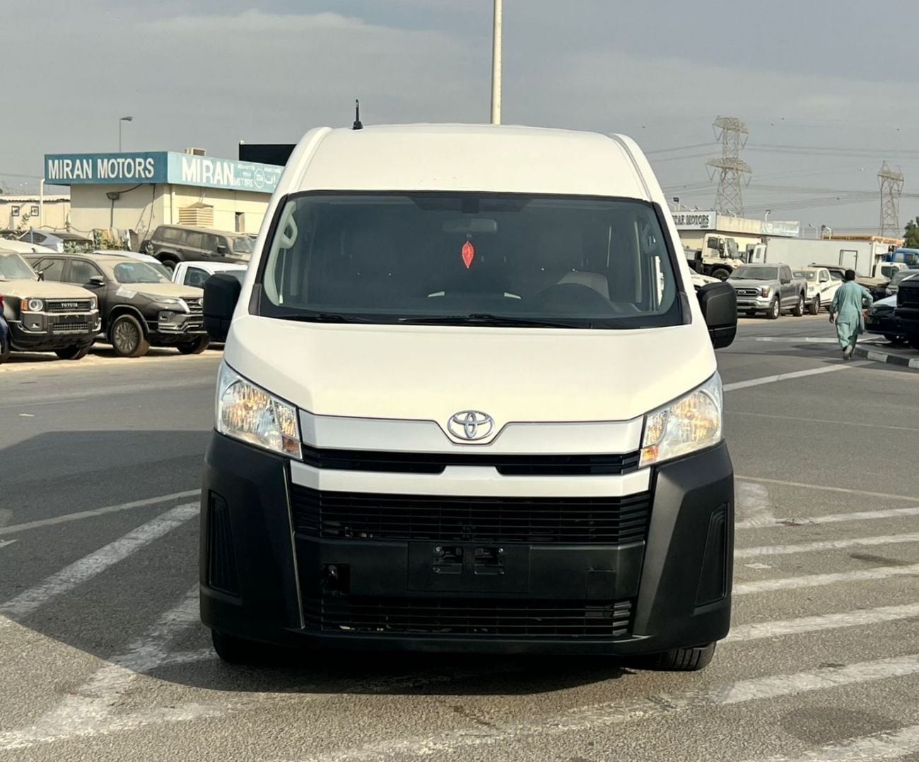 تويوتا هاياس GL 2023 Toyota Hiace 3.5L V6 - GCC - Passenger Full Automatic - Patrol - 13 Seater - No Accident - 8