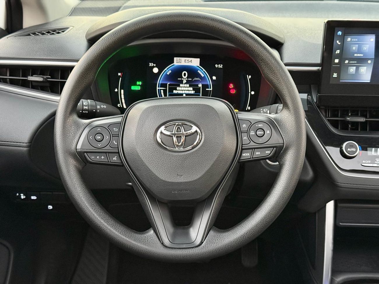 تويوتا كورولا كروس Toyota Corolla Cross Hybrid 2.0L