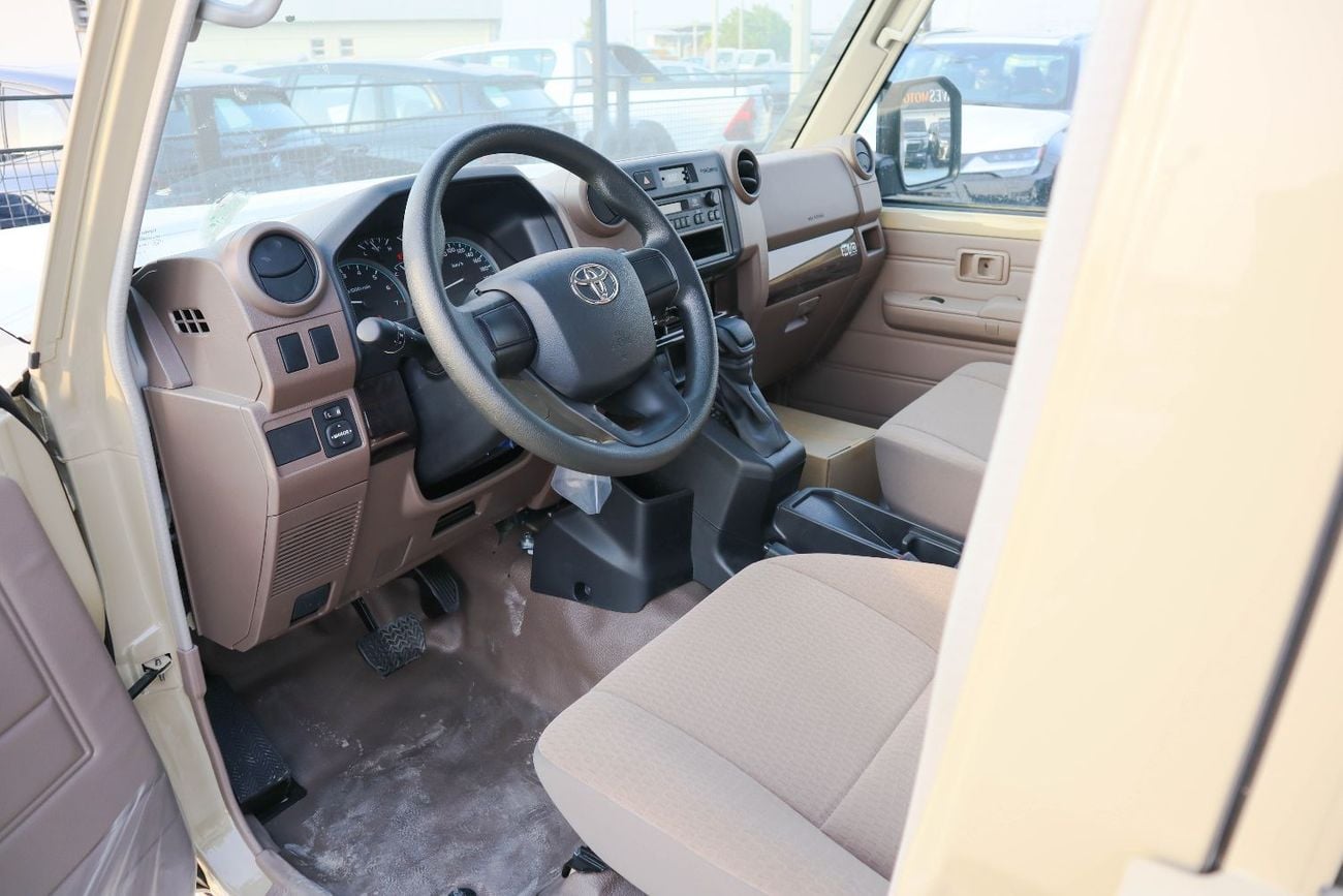 Toyota Land Cruiser Pick Up Std 4.0L Double Cab Utility 4WD