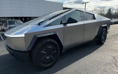 تسلا سايبرتراك FOUNDATION SERIES AWD TESLA CYBERTRUCK DUAL MOTOR 600HP
