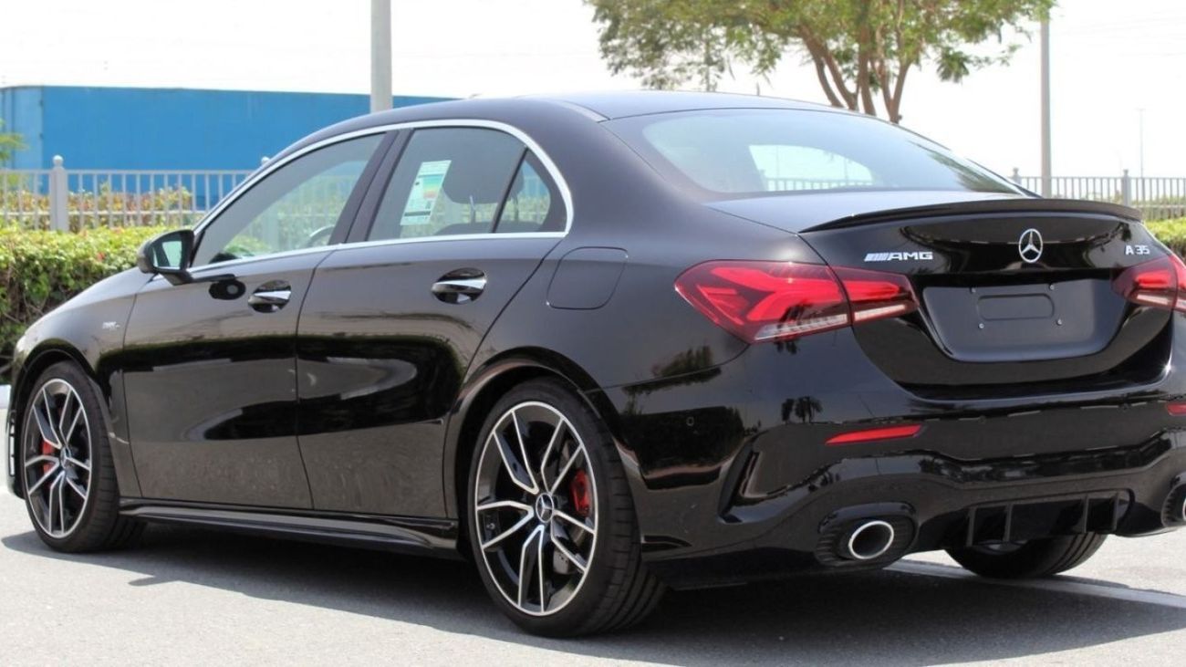 مرسيدس بنز A 35 AMG MERCEDES A35 AMG SPORT PREMIUM PLUS 2.0TC FULL OPTION 2023 GCC LOW MILEAGE WITH AGENCY WARRANTY IN B