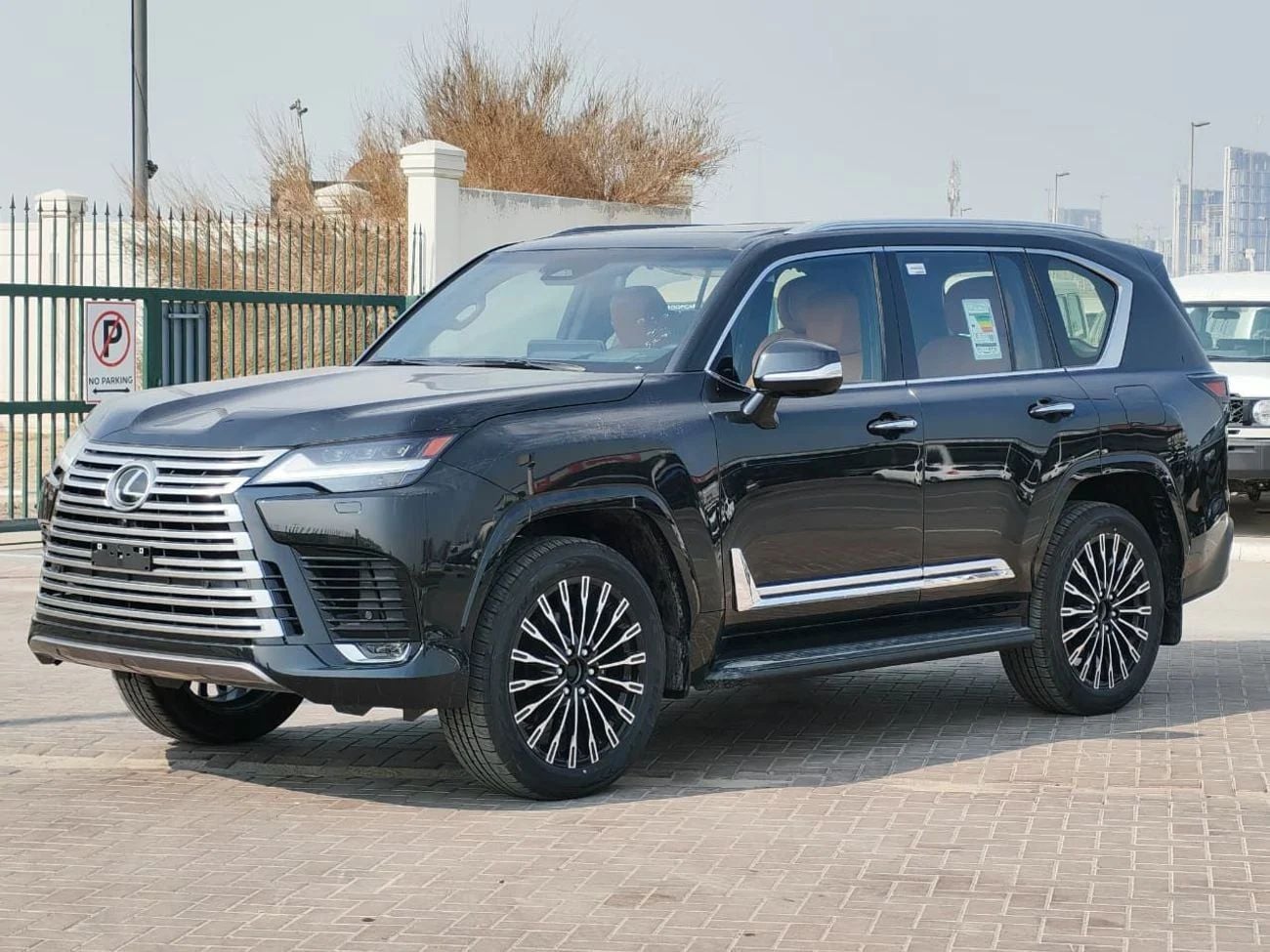 لكزس LX 700h 2026 Lexus LX 700h VIP HEV (4-Seater) 3.5L V6 Twin-Turbo Hybrid