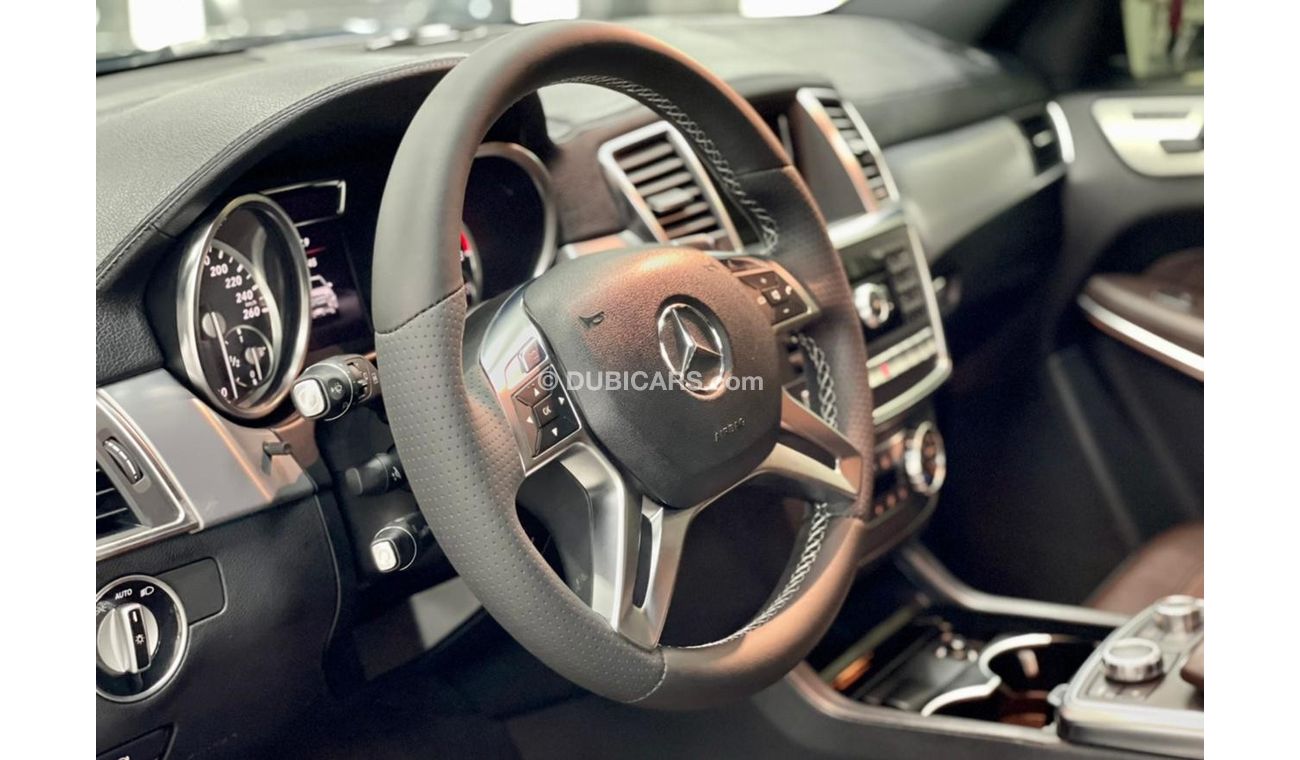 Mercedes-Benz GL 500 V8 .. GCC .. FSH .. Top Range .. Perfect Condition .. AMG