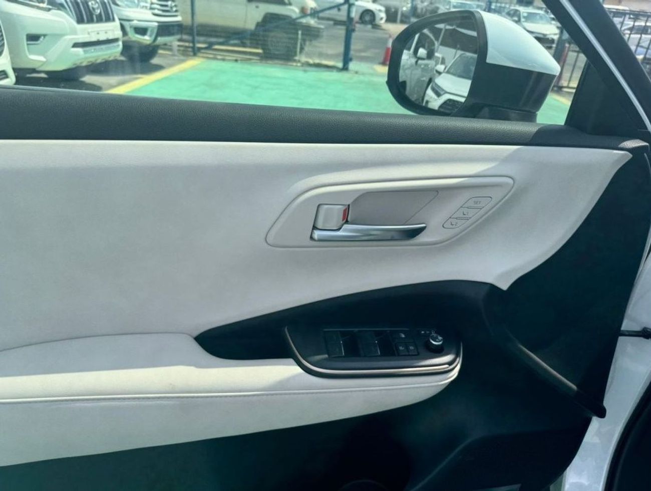 Toyota Crown Platinum