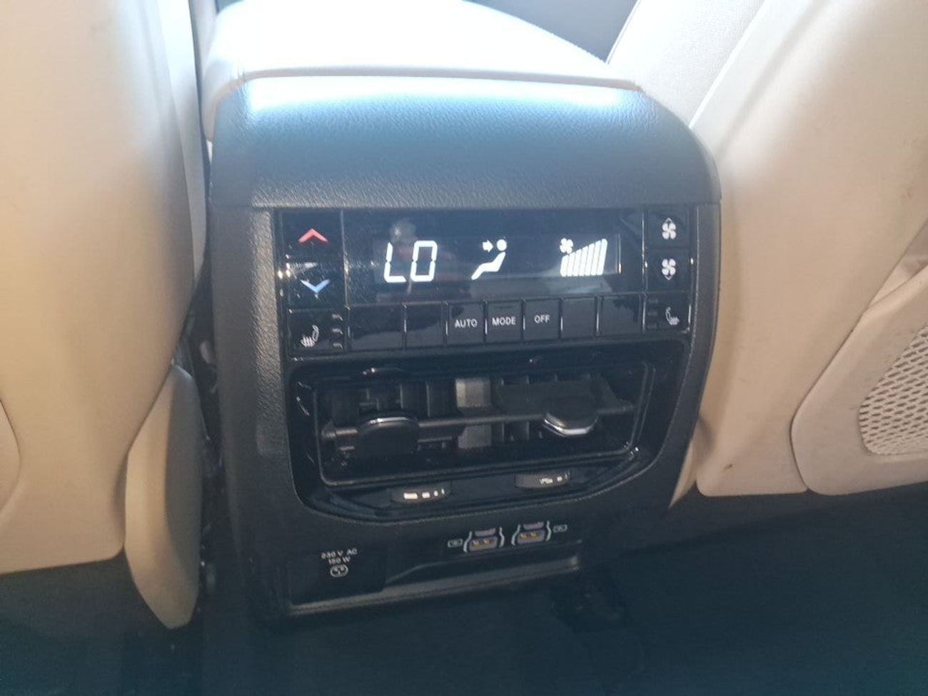 جيب جراند شيروكي LIMITED 3.6 | بدون دفعة مقدمة | اختبار القيادة في المنزل