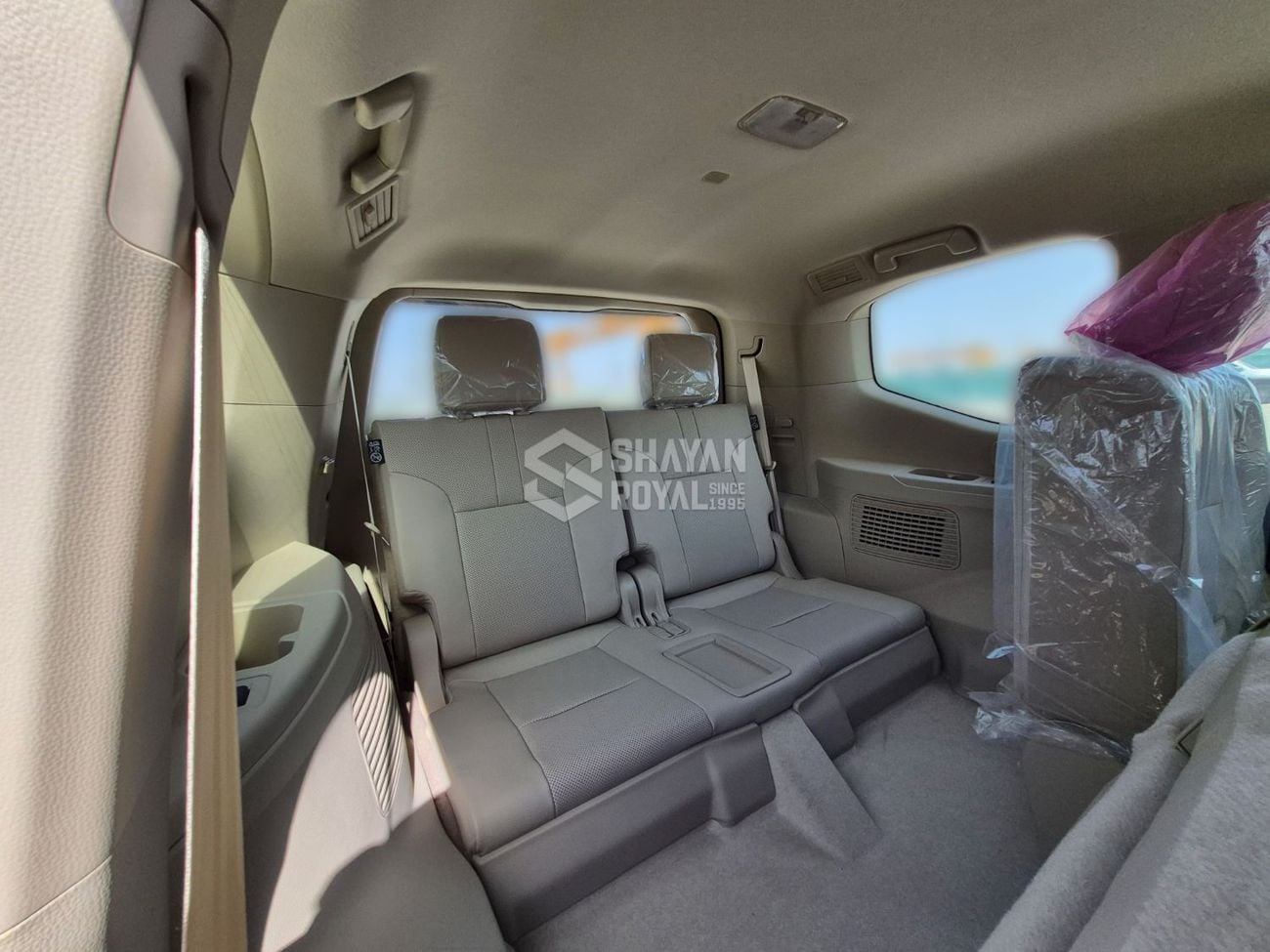 تويوتا لاند كروزر LC300 GXR-FULL OPTION 3.5L HEV 457TT AT | 7-SEATS | JBL | SOFT DOOR CLOSING|   2026MY