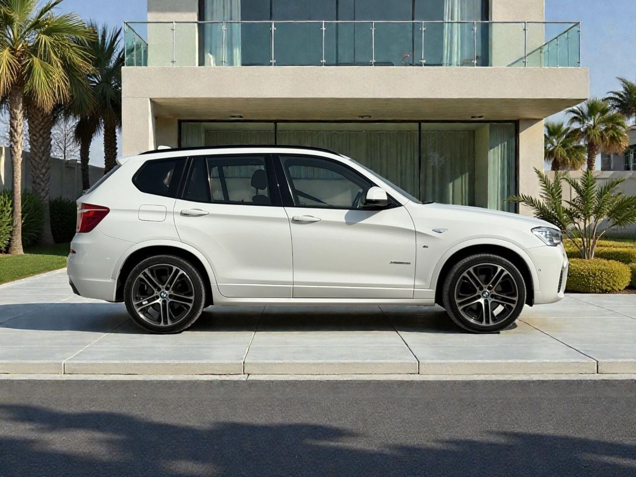 بي أم دبليو X3 AED 1,670 P.M | 0% DOWN PAYMENT | BMW X3 XDRIVE28I M KIT | 2017 | GCC SPECS