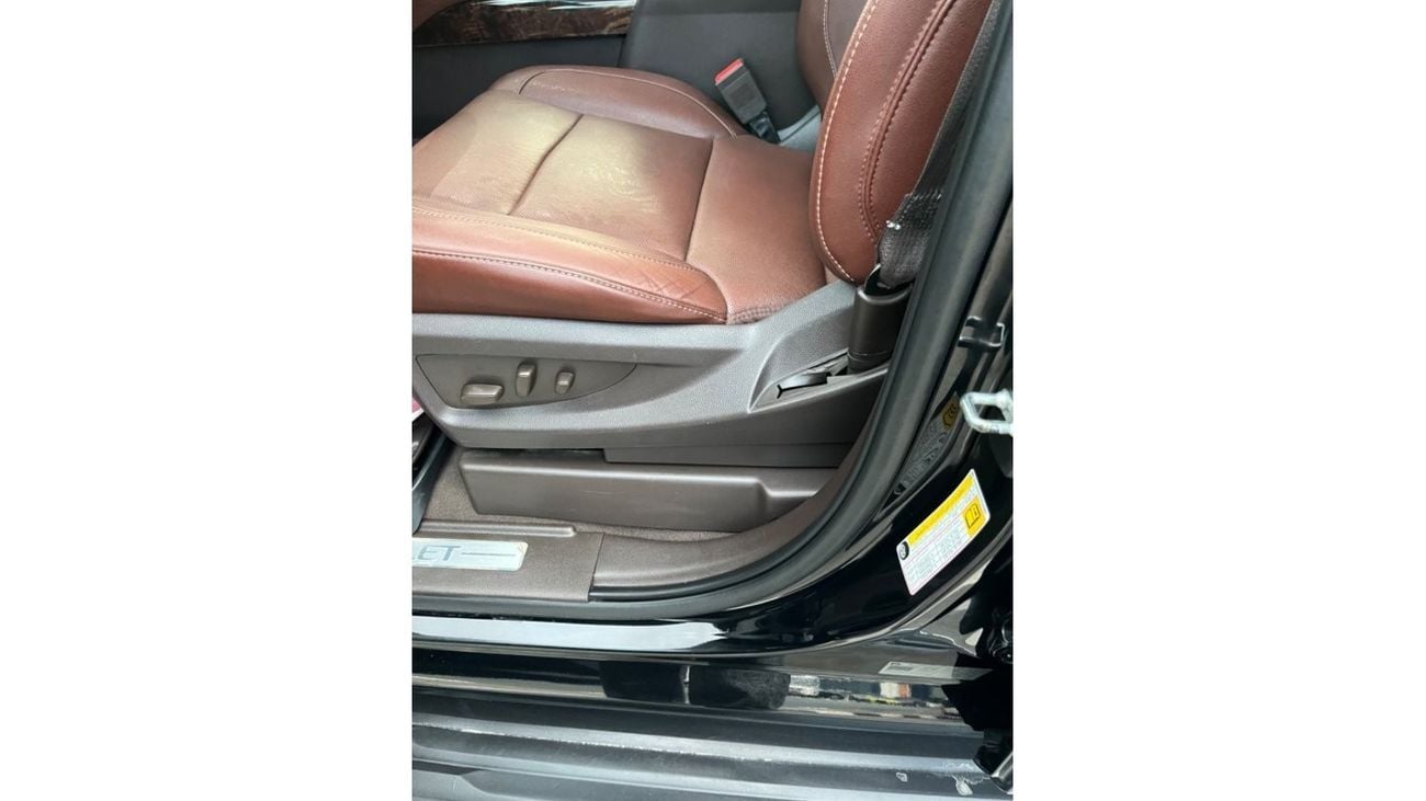 Chevrolet Suburban Premier