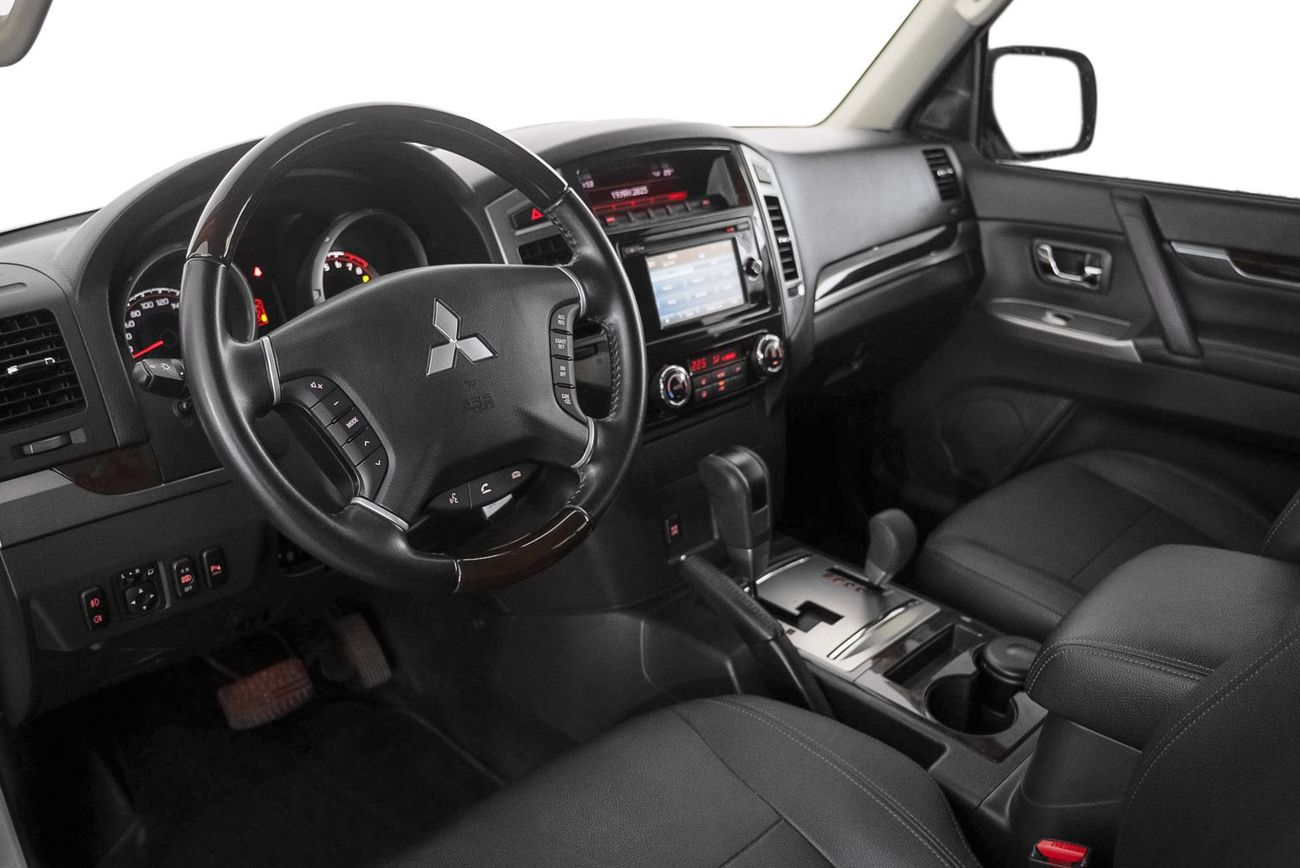Mitsubishi Pajero GLS 3.8L