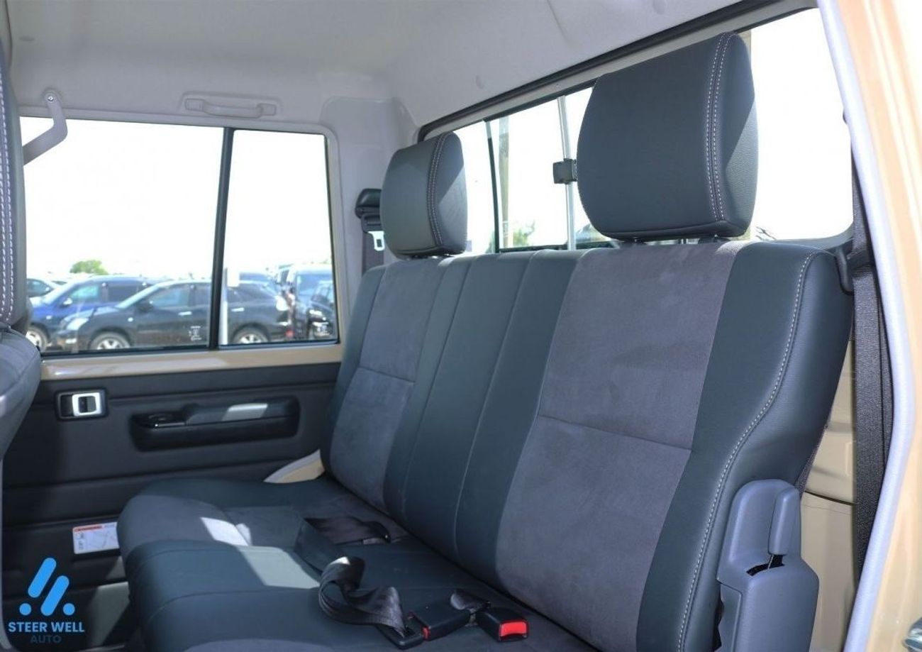 تويوتا لاند كروزر بيك آب 2024 79 Series 4.0L LX V6 Double Cab 4WD 4 Doors Petrol AT - Book Now!