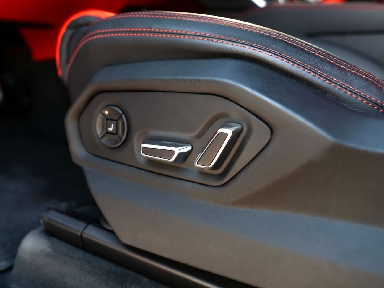 Lamborghini Urus STD 4.0T V8