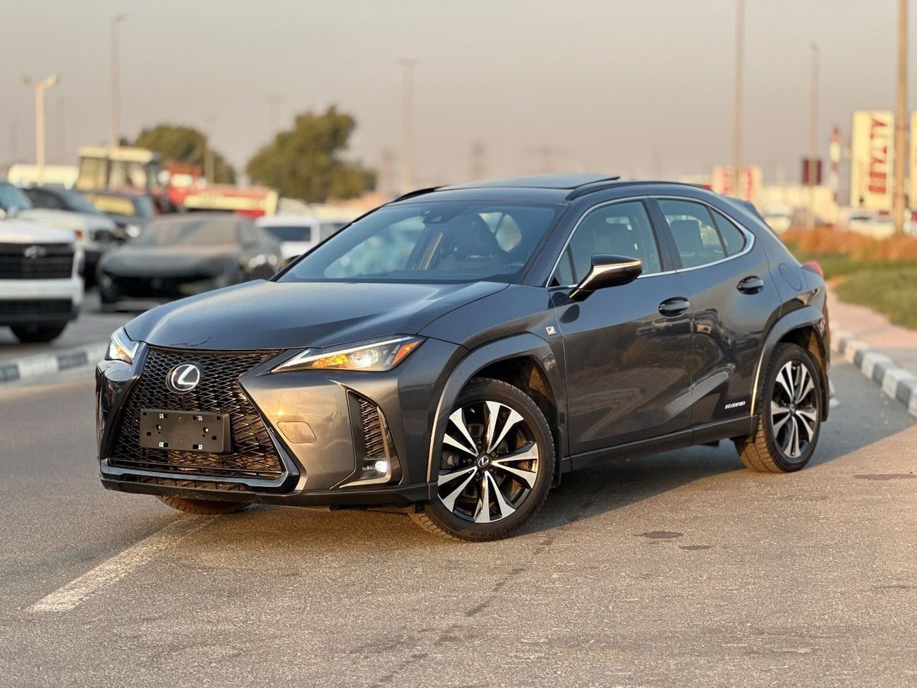 لكزس UX 250h Premium F- Sport  Hybrid