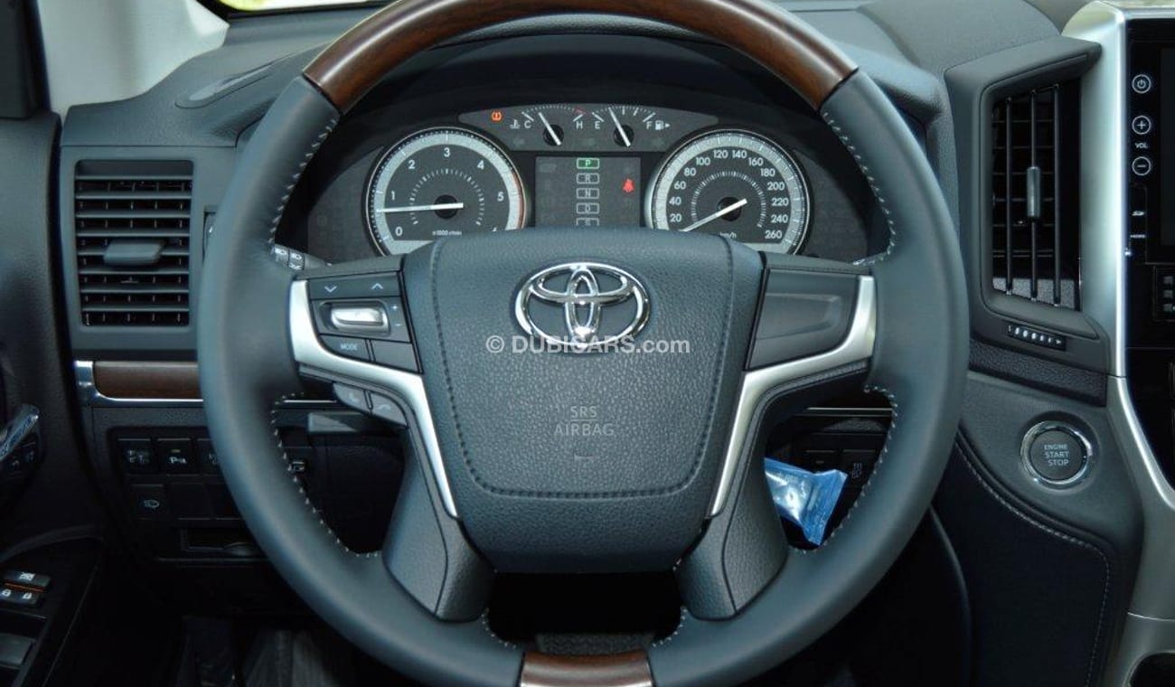 Toyota Land Cruiser Platinum Edition V8