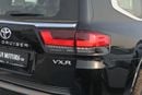 Toyota Land Cruiser VXR 3.5L Toyota Land Cruiser VX-R 3.5L TwinTurbo V6, 4WD