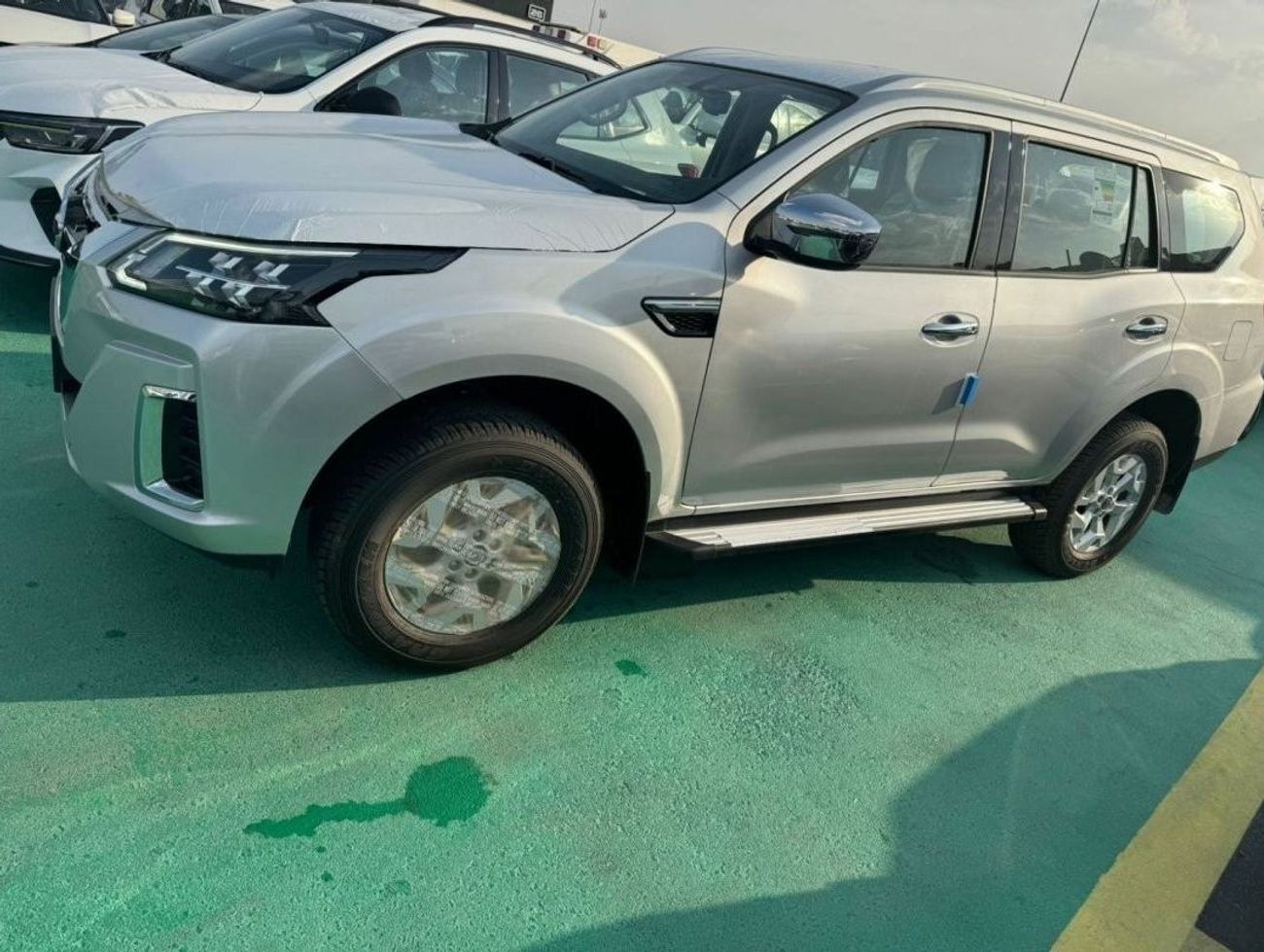 نيسان إكستيرا 2.5L PETROL TITANIUM 4WD 2023 GCC