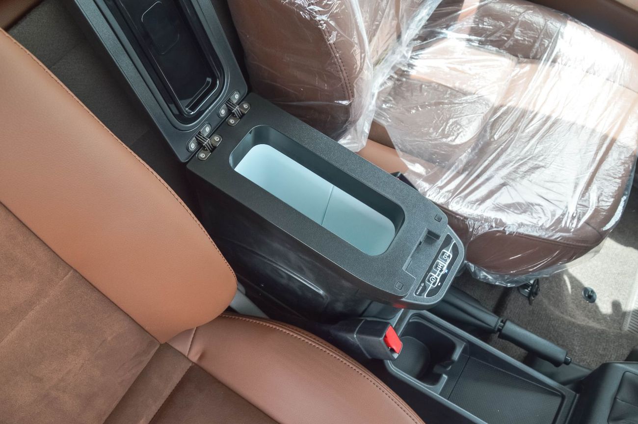 تويوتا لاند كروزر 70 TOYOTA LAND CRUISER 71 4.0L 4WD 3DOOR SUV 2025