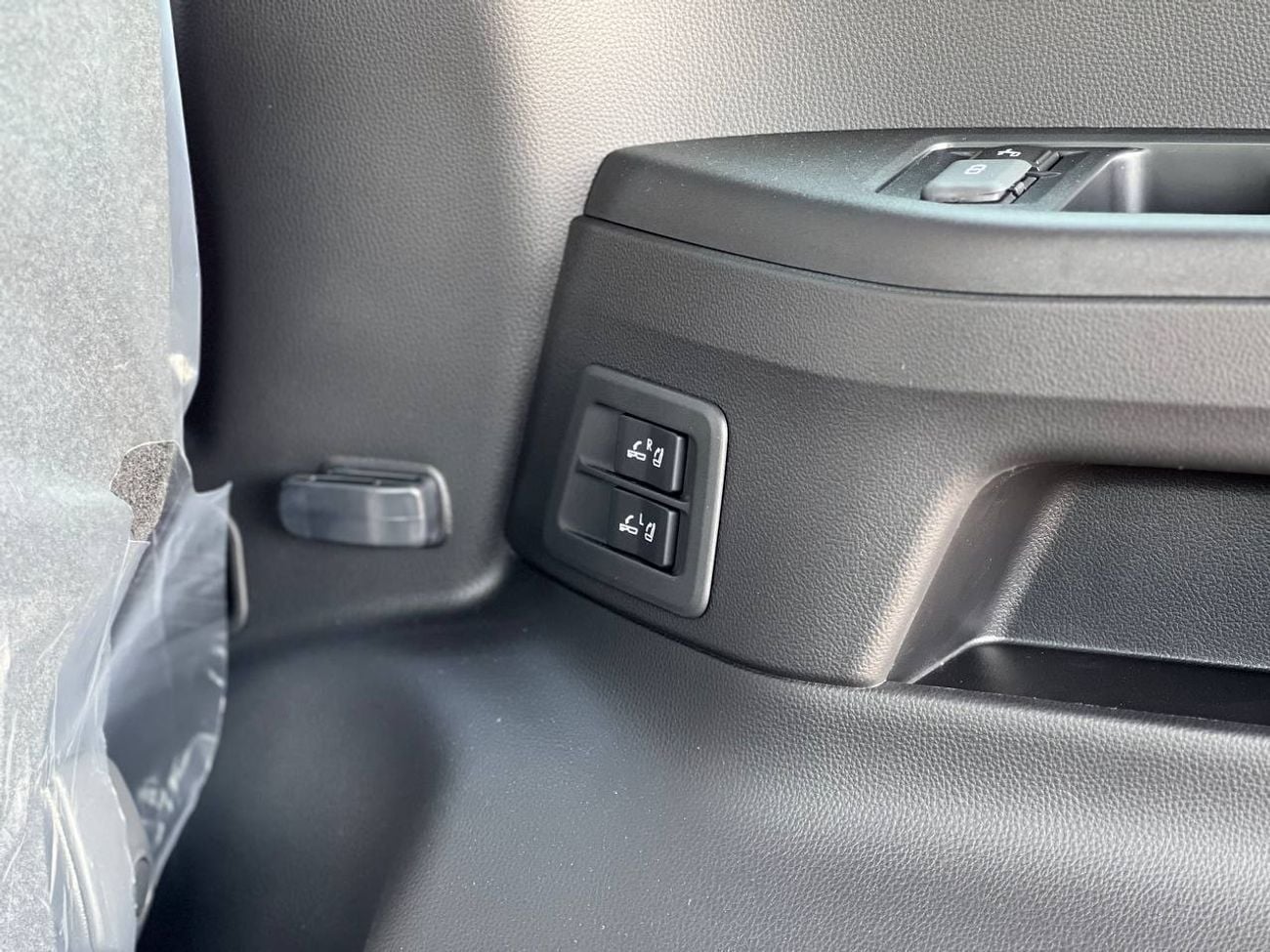 Lexus LX600 SIGNATURE 3.5L URBAN PTR A/T // 2025 // FULL OPTION WITH RADAR , HEADUP DISP , MARK LEVINSON // SPEC