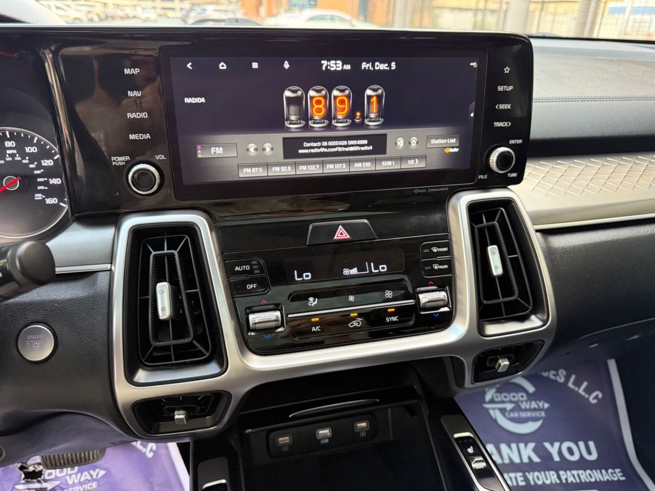 كيا سورينتو 2.5L LX (RWD)