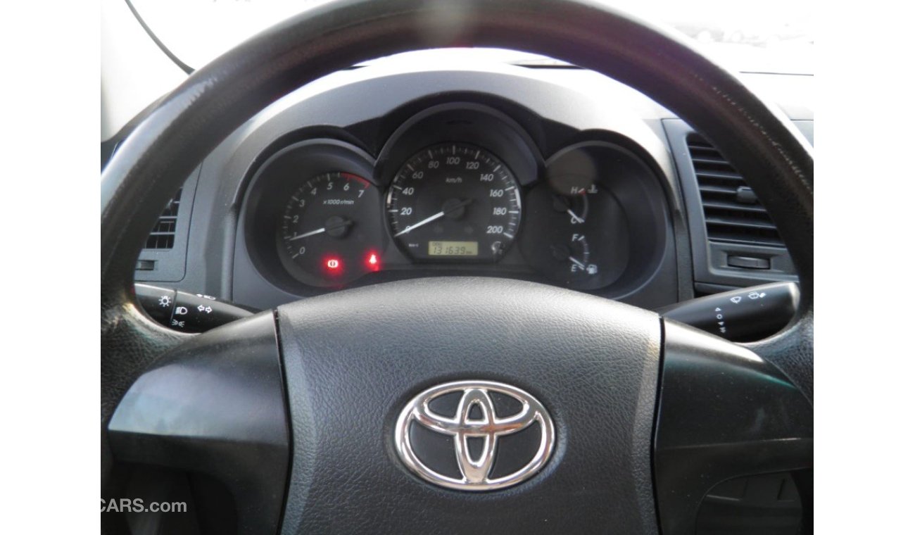 Toyota Hilux 2015 2.7 4X2 ref#676