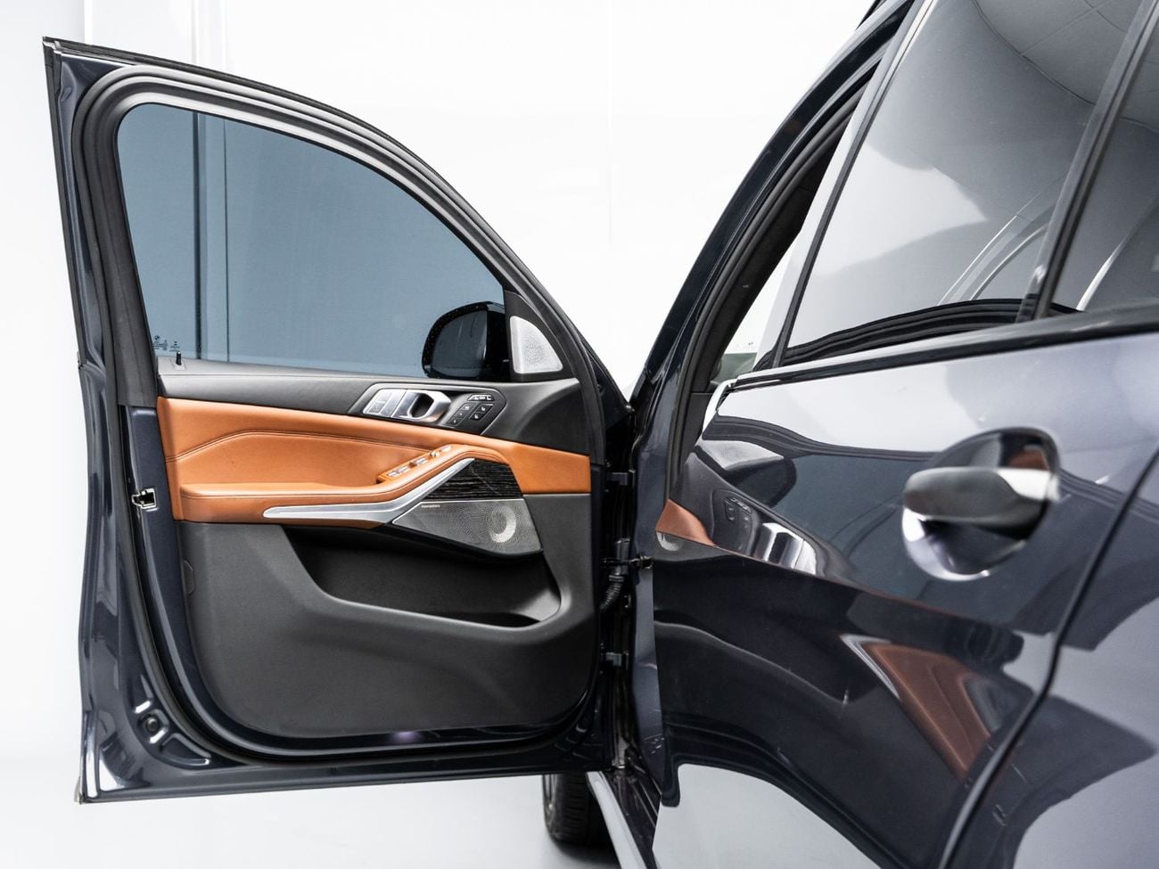 بي أم دبليو X7 2022 BMW X7 xDrive M50i, 4.4L TC V8, 4WD, 523 bhp, 7 Speed Automatic