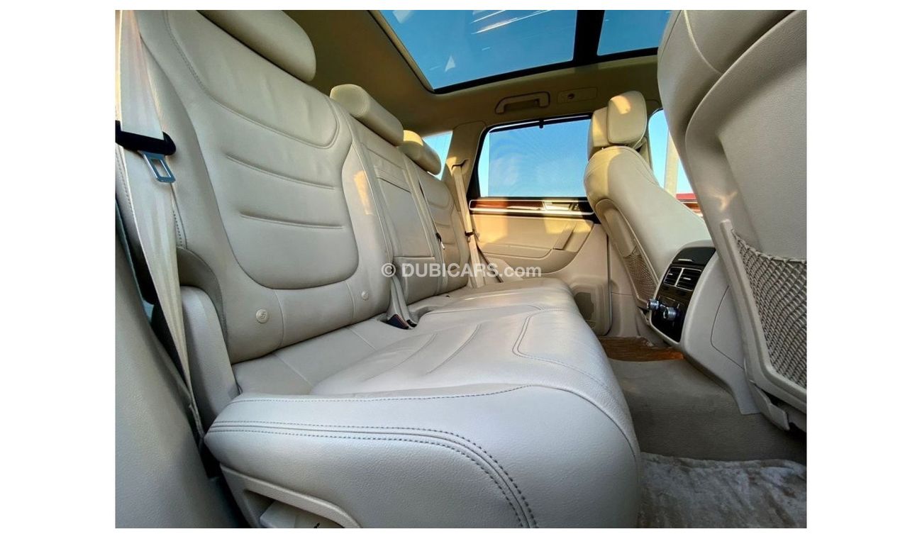 Volkswagen Touareg R-Line fully loaded