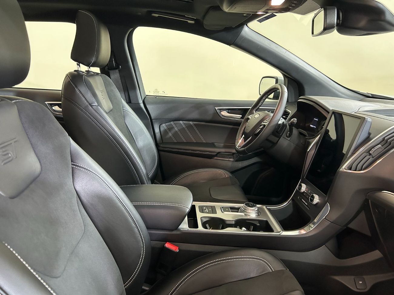 Ford Edge ST 2.7T V6 SST423 EDGE ST AWD 2.7L ECOBOOST AT LTHR