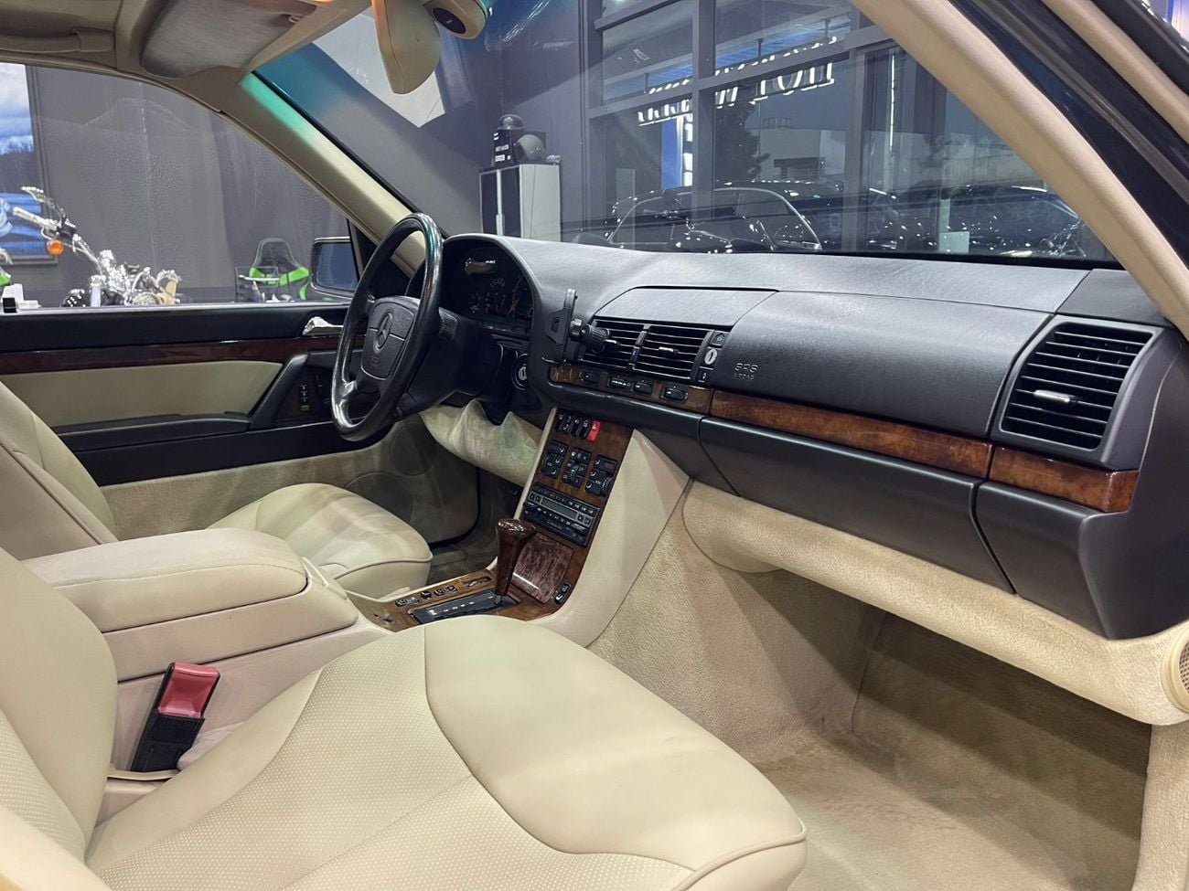 Mercedes-Benz 500 SEL