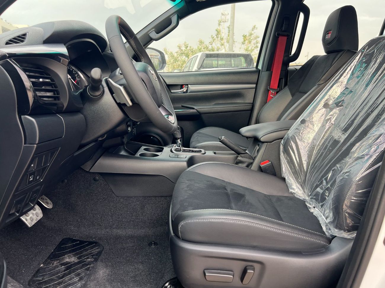 تويوتا هيلوكس EXPORT ONLY - Toyota Hilux GR sport 2025