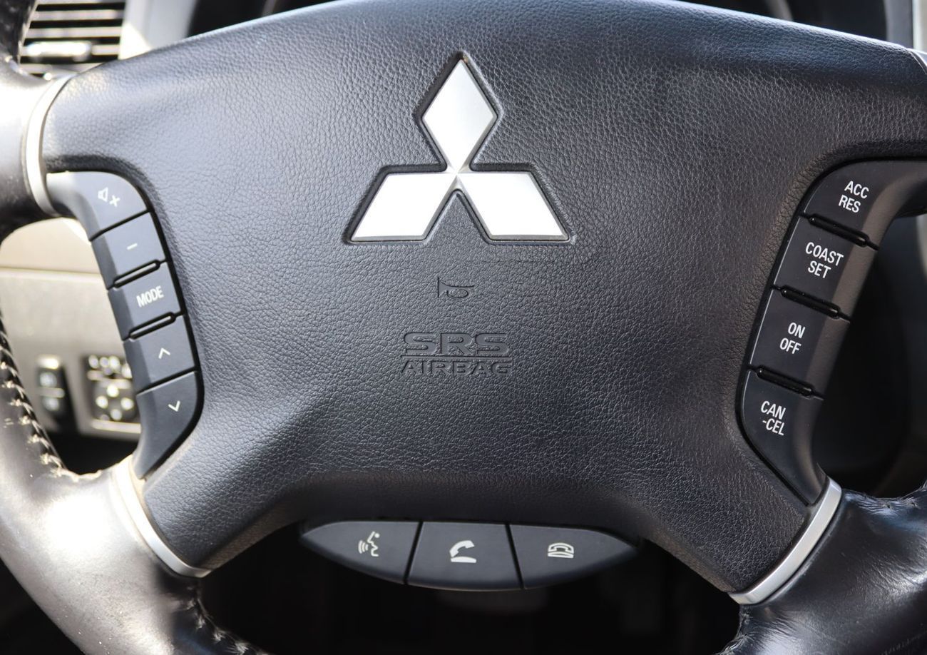 ميتسوبيشي باجيرو ميتسوبيشي باجيرو 2022 خليجى  بحالة ممتازة، مسافة 56,000 كم، بمحرك 3000 سى سى  6 سلندربسعر 67,000 دره