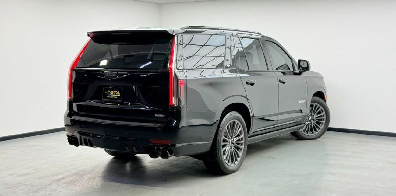كاديلاك إسكالاد V SERIES 2023 Cadillac Escalade V, 2027 Cadillac Warranty, 2028 Cadillac Service Pack, Pilot Seats, GCC