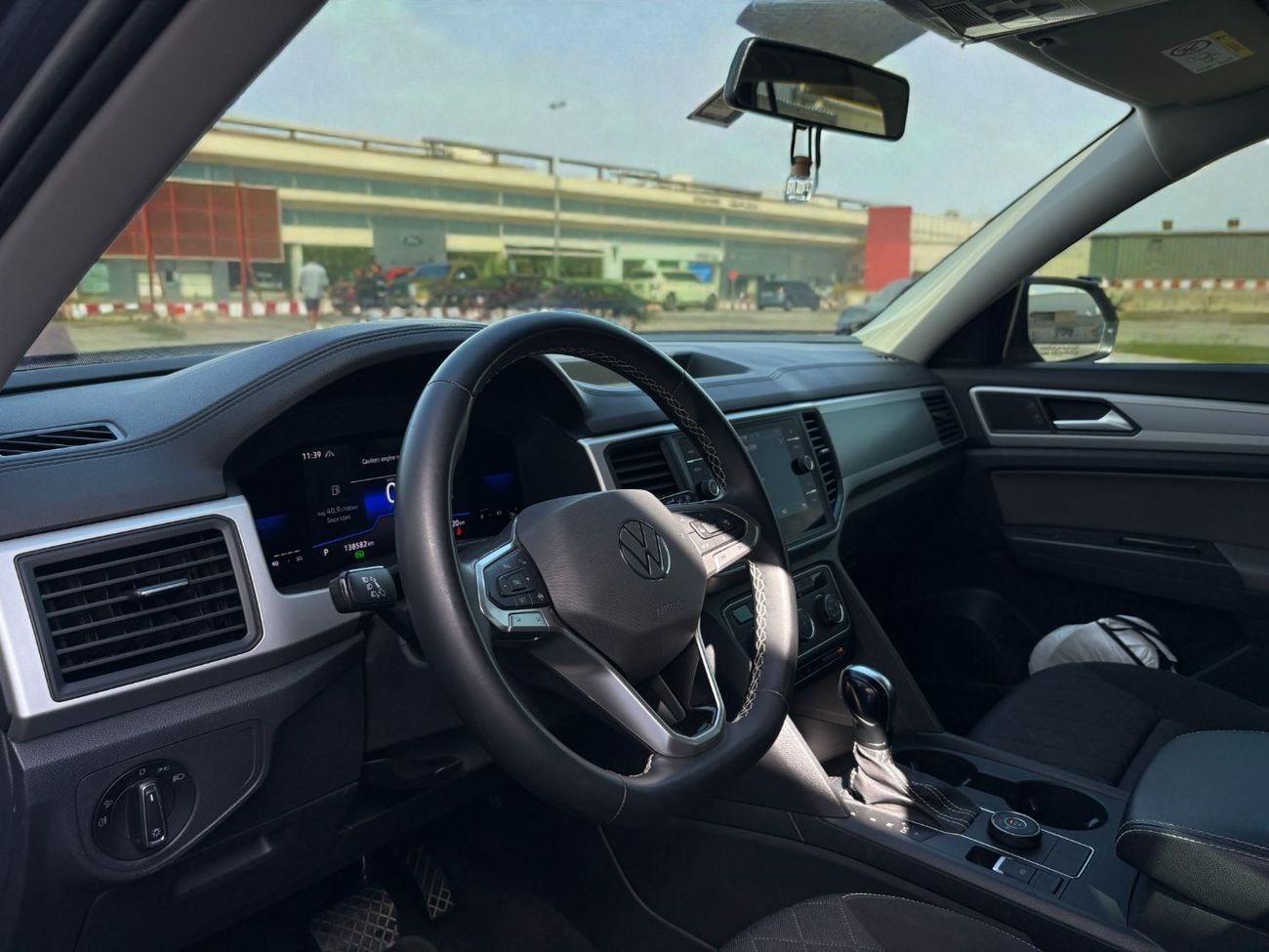 فولكس واجن تيرامونت SE 3.6L V6 A/T | 2022 | GCC SPECS | AED 1,360 per month