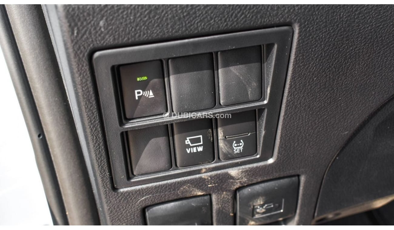 Toyota Hilux 2023 Toyota Hilux 4x4 DC 2.8 GR Sport D AT - White inside Black