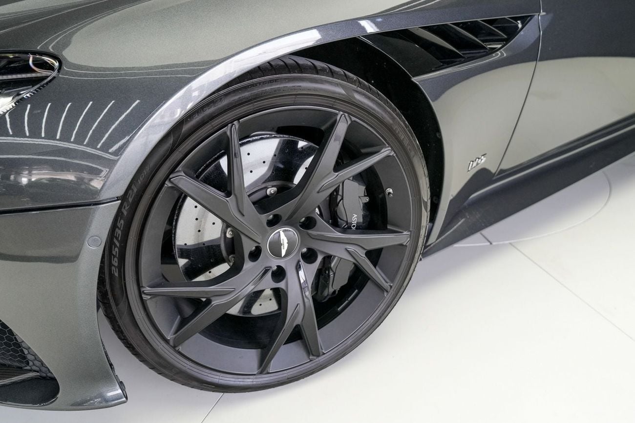 أستون مارتن DBS SUPERLEGGERA