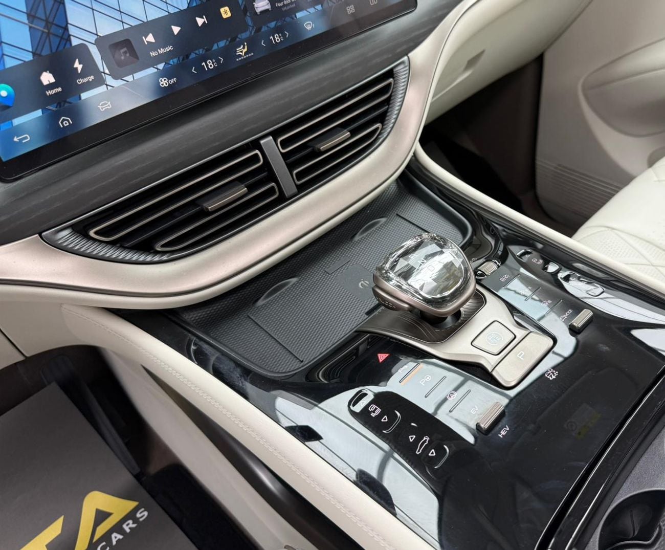 Denza D9 2023 Denza D9, Warranty, Very Low Km, Pilot Seats, Fully Loaded, Excellent Condition, Chinese