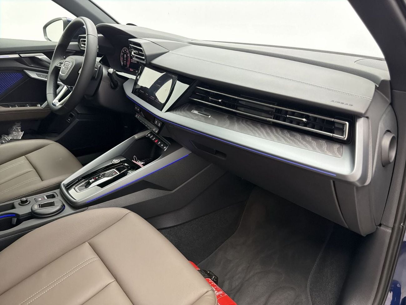 أودي A3 A3 Sedan Advanced 35 TFSI 150hp (Ref# 02740)