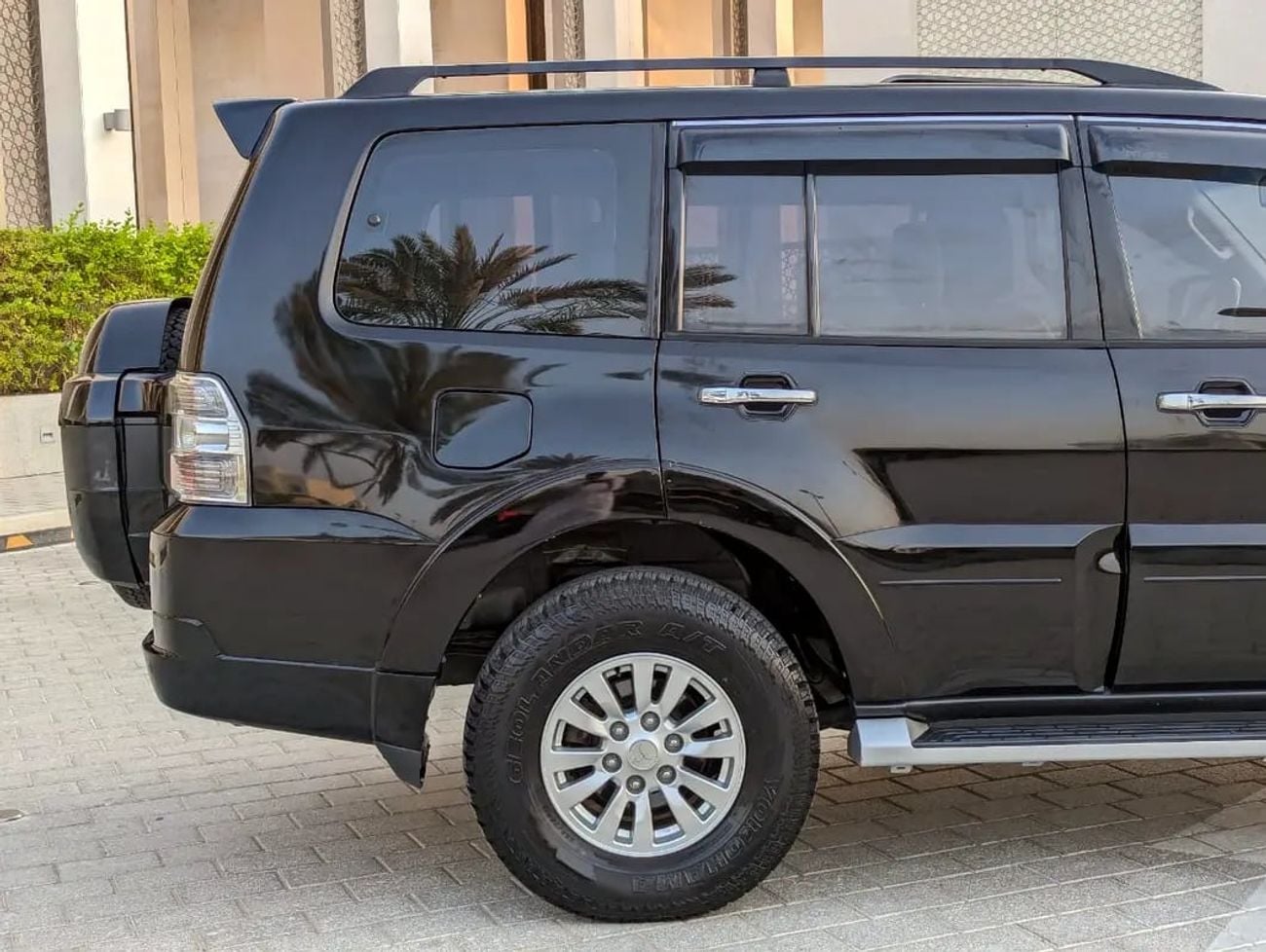 ميتسوبيشي باجيرو GLS MIDLINE