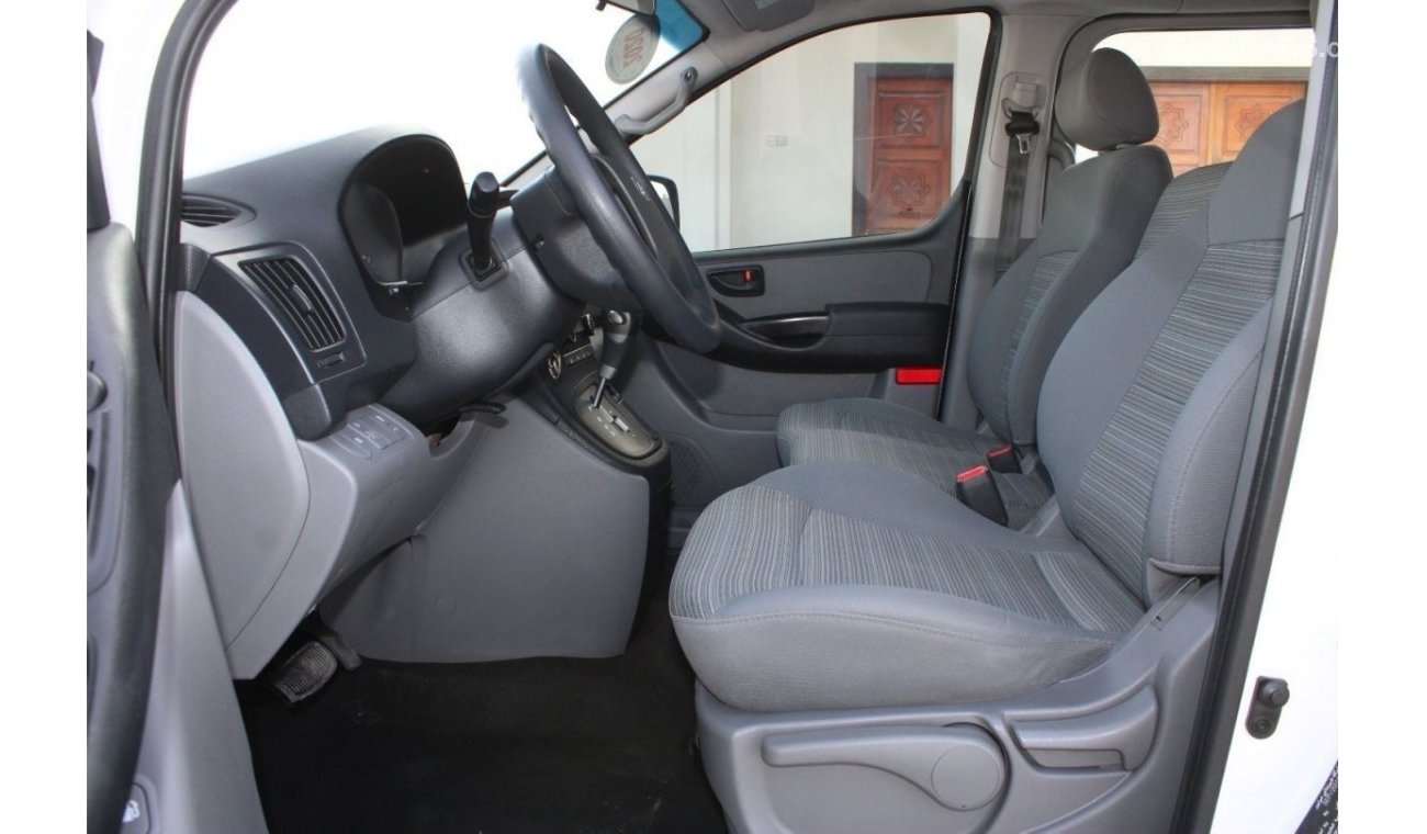 Hyundai H-1 Std Std Std Std Hyundai H1 2020 GCC in excellent condition without accidents, very clean inside and 