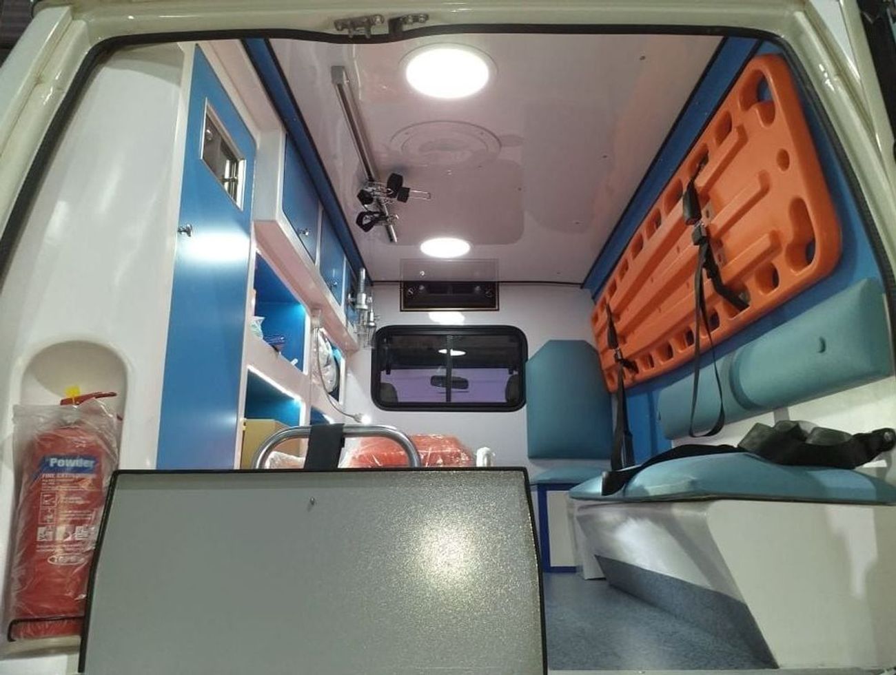 Toyota Land Cruiser 70 2025 Toyota Land Cruiser LC78 3doors 4.2L Diesel V6 (Ambulance)