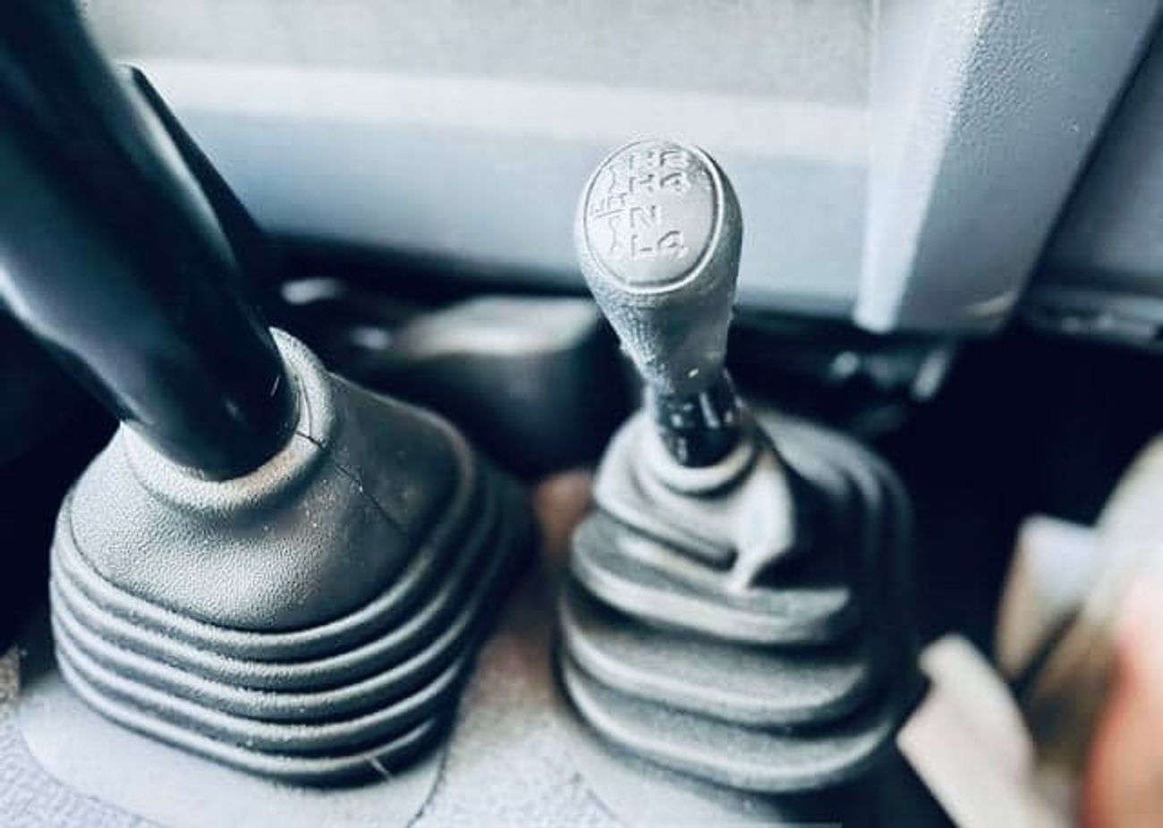 تويوتا لاند كروزر بيك آب 2013 RHD Diesel Full Option Top of the range Very clean and perfect condition