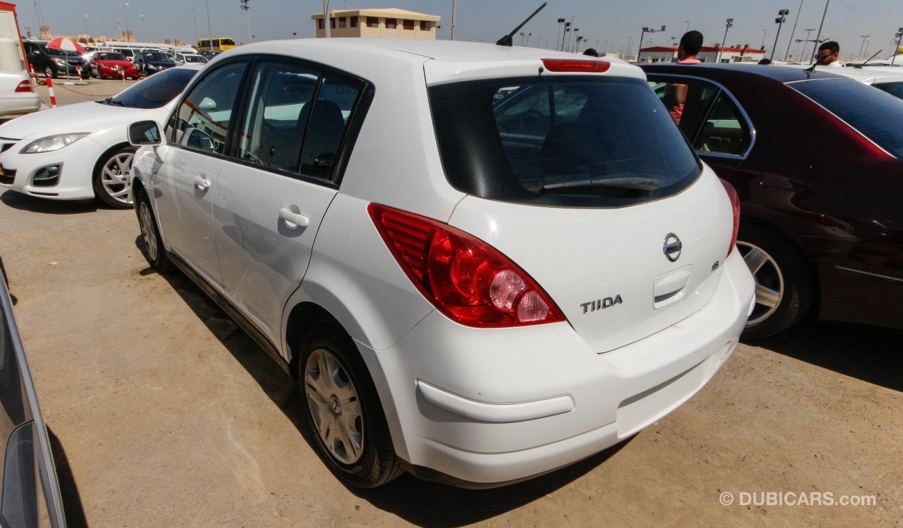 Nissan Tiida