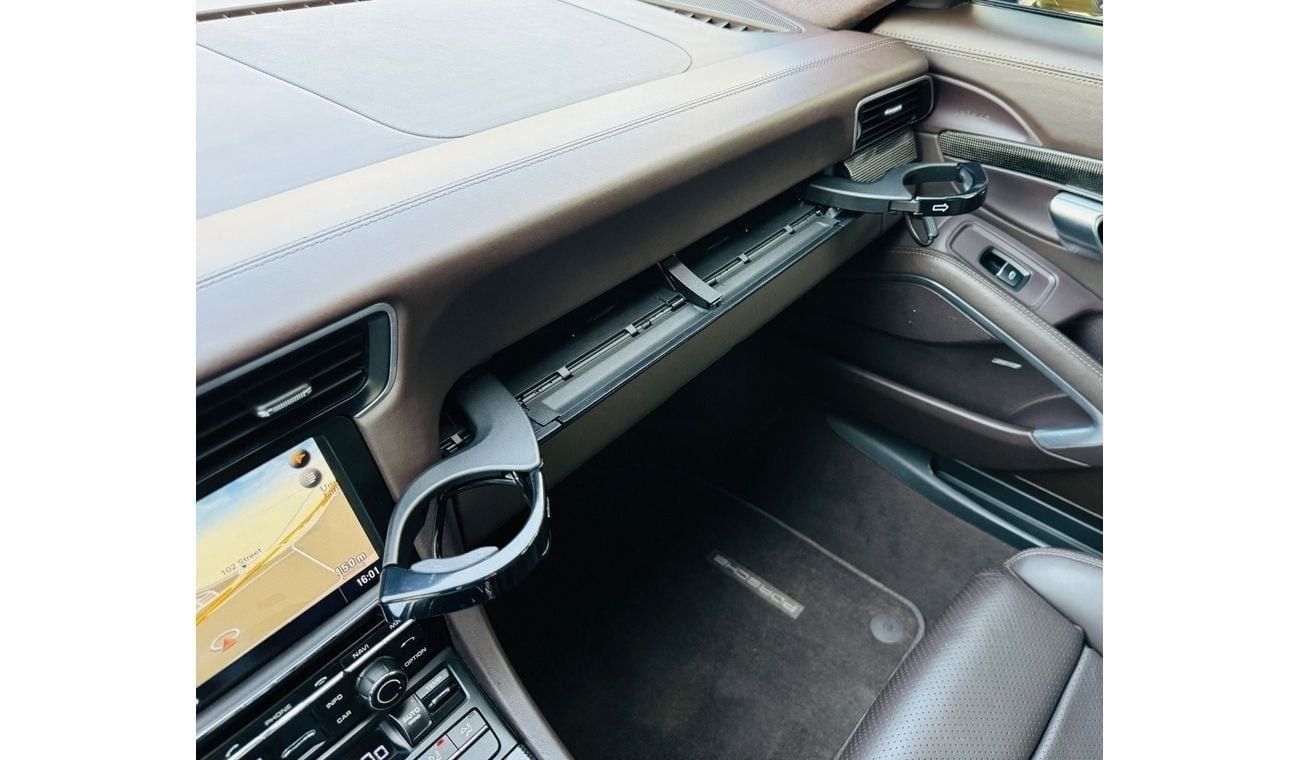 بورش 911 Carrera 4 3.4L Coupe .. 4S .. GCC .. FSH .