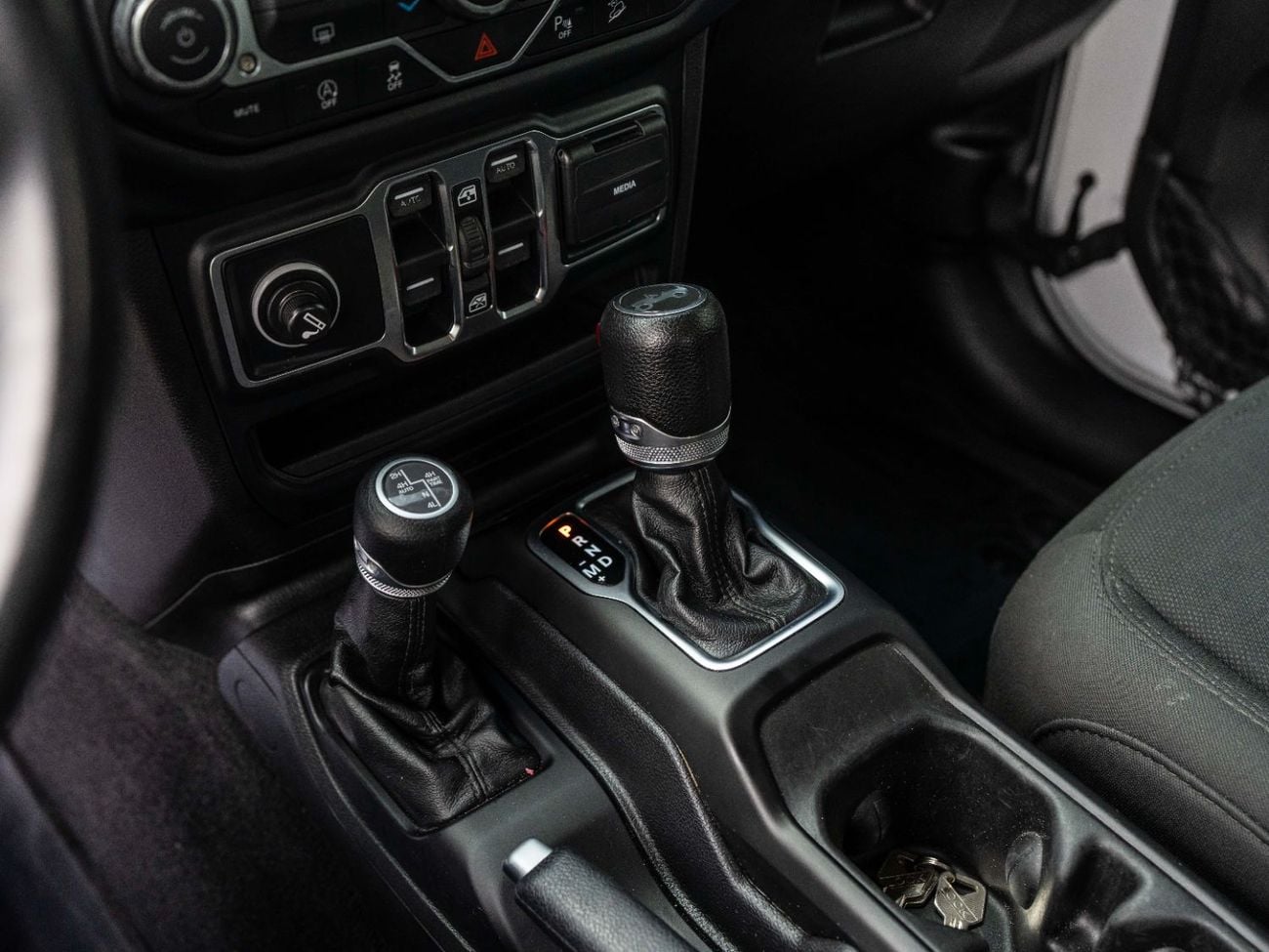 جيب رانجلر Unlimited Sport 3.6L A/T