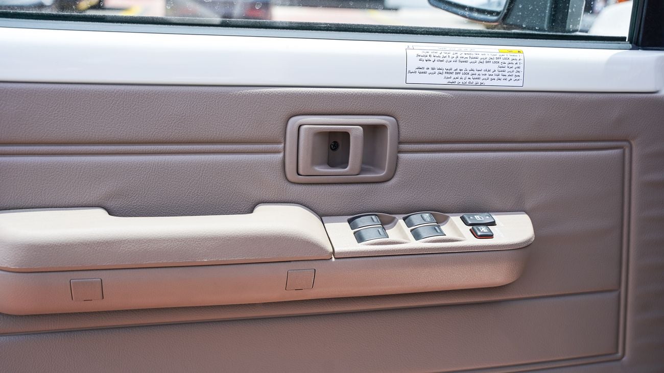 Toyota Land Cruiser Pickup 70