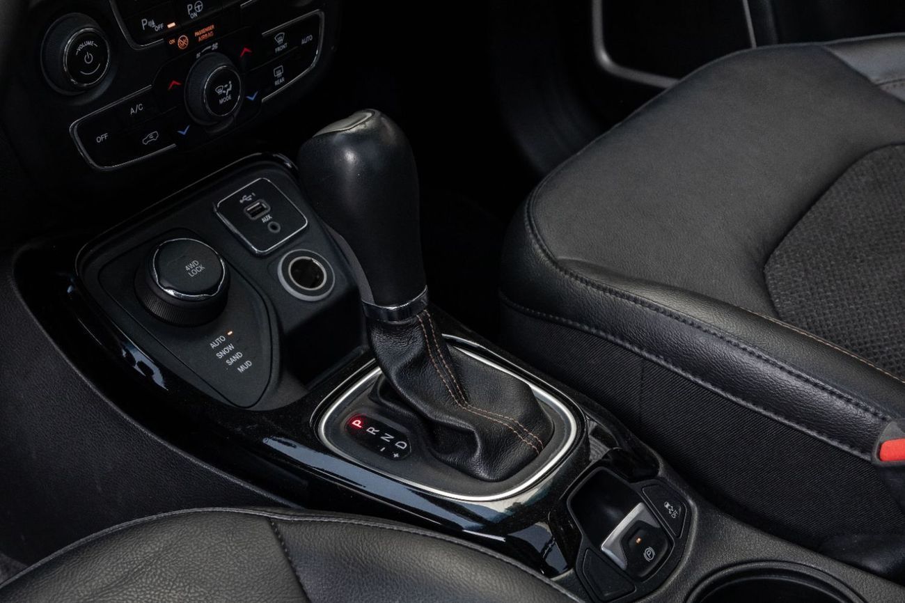 Jeep Compass Compass Limited | 1,332 P.M | 0% Downpayment | FULL OPTION | AGENCY MAINTAINED!