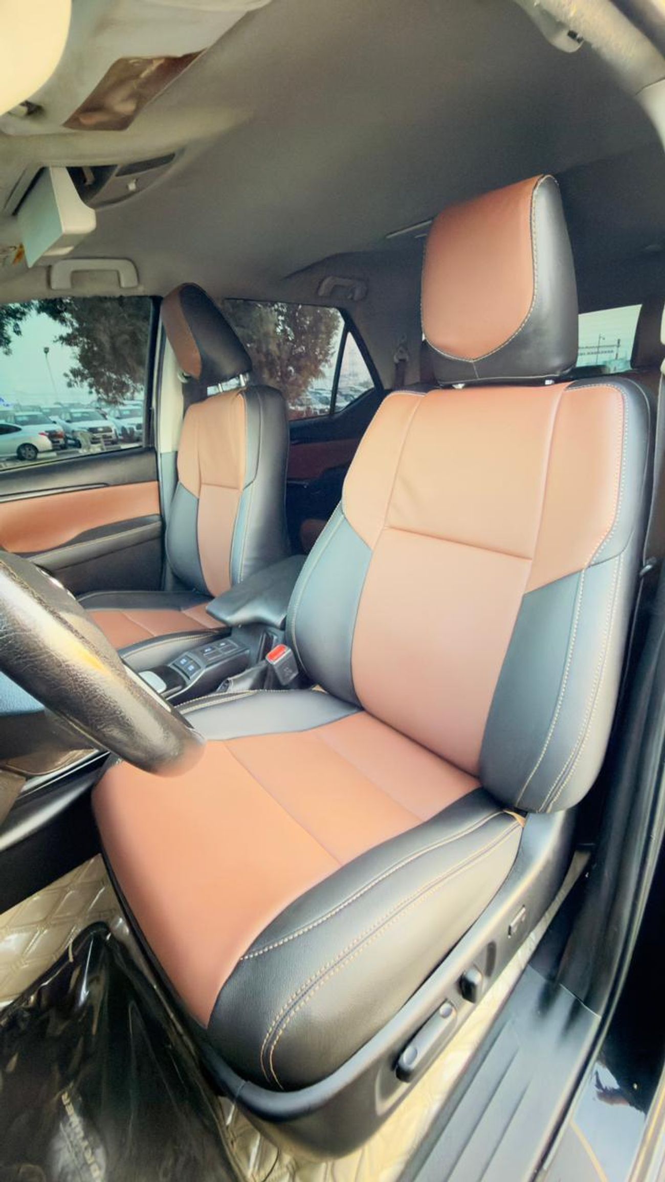 Toyota Fortuner 2020 | 2.4L DIESEL ENGINE | LHD | AUTOMATIC TRANSMISSION | ELECTRIC SEAT | DUAL TONE LEATHER SEATS