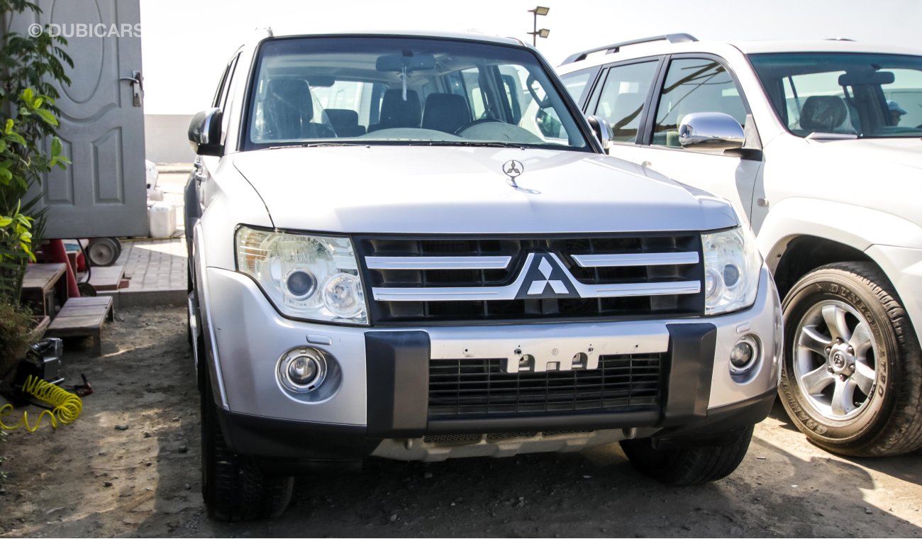 Mitsubishi Pajero what’s app 00971507970887 V6